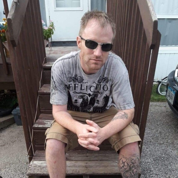 Meet your Posher, Derek - Picture 1 of 1